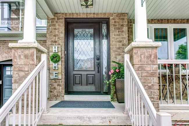372 Marble Pl in Newmarket, ON - Building Photo - Building Photo