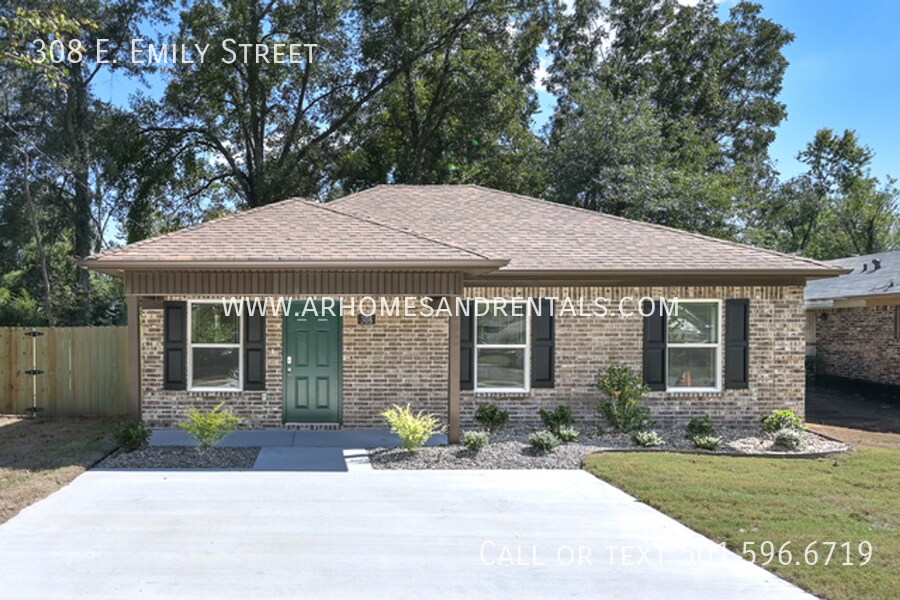308 E Emily St in North Little Rock, AR - Building Photo