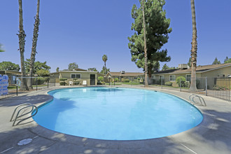 Pacific Grove Apartments in Clovis, CA - Building Photo - Building Photo