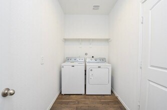 21170 Alder Oaks Dr in Patton Village, TX - Foto de edificio - Building Photo