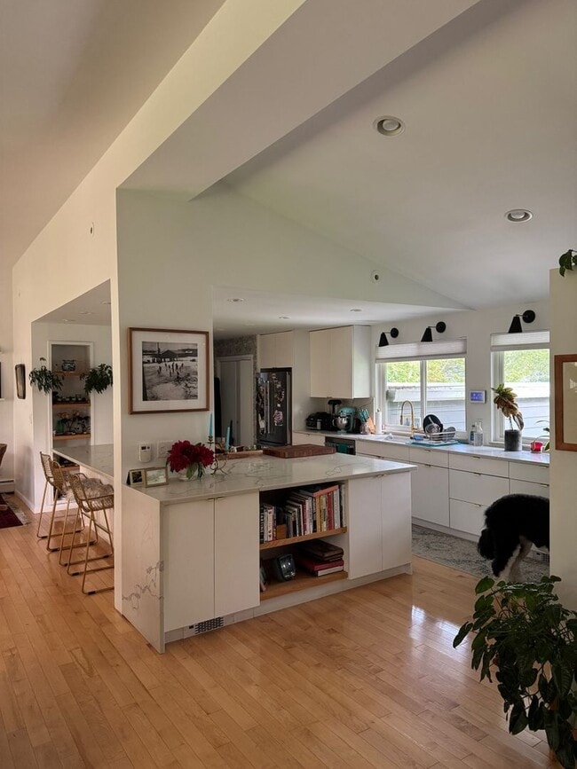 property at 1237 Meadowbrook Ave