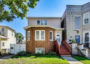 1008 Lathrop Ave, Unit 1 in Forest Park, IL - Building Photo