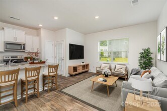 7109 North Mills Rd in Charlotte, NC - Building Photo - Building Photo