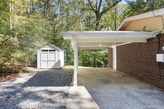 601 Oakdale Rd in Canton, GA - Building Photo - Building Photo