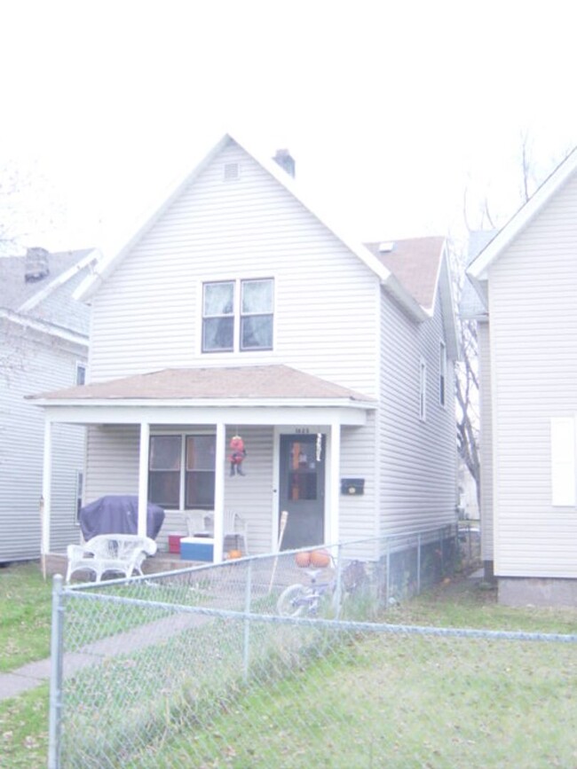 property at 1623 Banks Ave