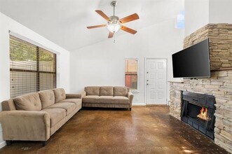 2240 Tarpley Rd in Carrollton, TX - Building Photo - Building Photo