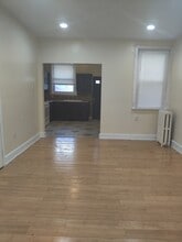 4920 N Hutchinson St in Philadelphia, PA - Building Photo - Building Photo