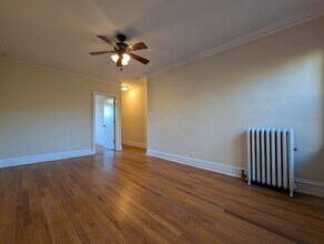 2175 W Giddings St, Unit 1 in Chicago, IL - Foto de edificio - Building Photo