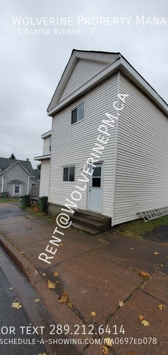 13 Acadia Ave in Stellarton, NS - Building Photo