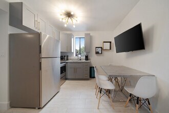 2110 SW 16th St in Miami, FL - Building Photo - Building Photo