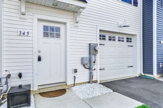 345 Avon Dr in Red Lion, PA - Building Photo - Building Photo