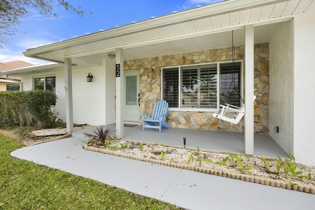 52 PineHill Trail E in Jupiter, FL - Foto de edificio