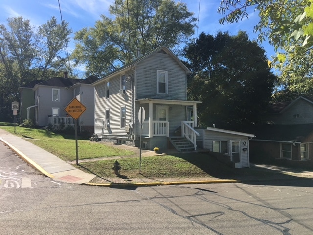15 Clarke St, Unit 15B in Athens, OH - Foto de edificio