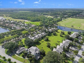 13224 Polo Club Rd in Wellington, FL - Building Photo - Building Photo