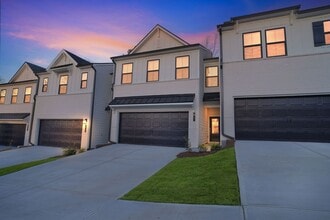 1731 Harper Lily Ln in Lawrenceville, GA - Foto de edificio - Building Photo