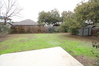 10217 Sandbrook Hill in San Antonio, TX - Building Photo - Building Photo