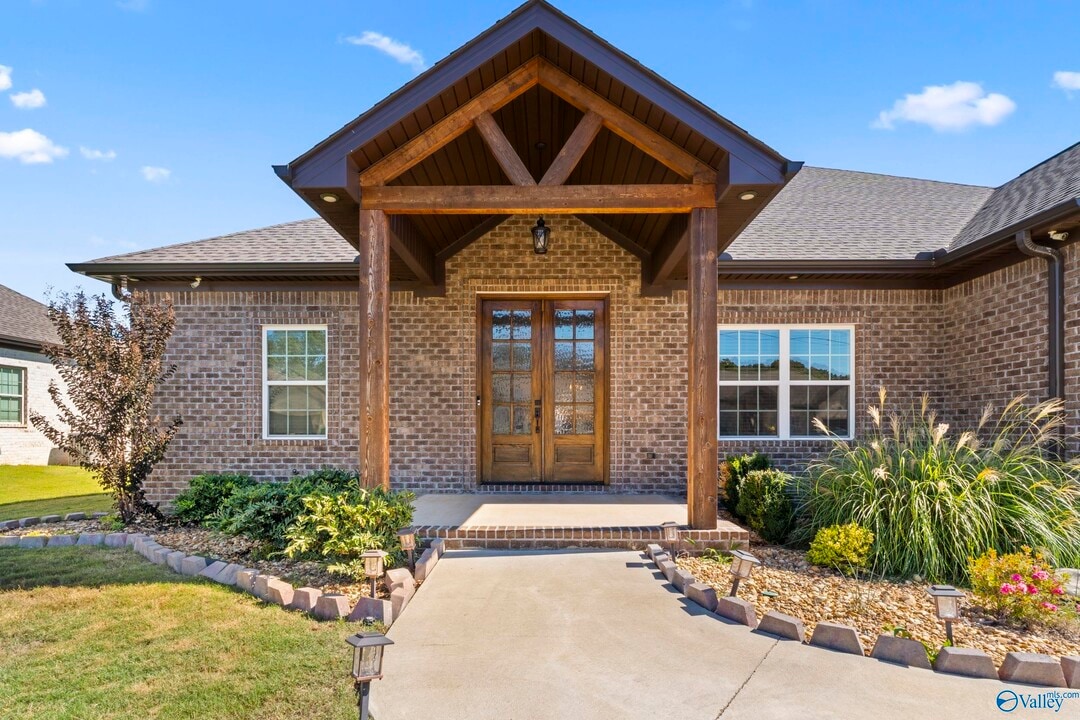 1207 Glendora Ave in Tuscumbia, AL - Building Photo