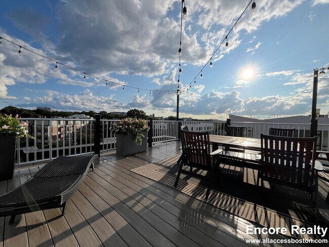 15 Everett St, Unit 1-501 in Boston, MA - Building Photo - Building Photo