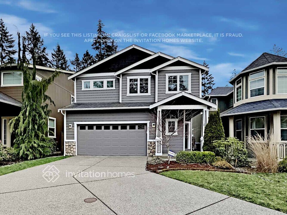7726 181st St E in Puyallup, WA - Building Photo