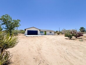60721 Alta Loma Dr in Joshua Tree, CA - Foto de edificio - Building Photo