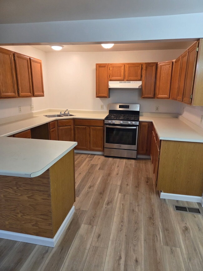 210 W Wayne St, Unit Wayne st