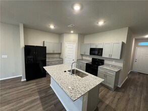 6505 NW Vandergriff St in Bentonville, AR - Building Photo - Building Photo