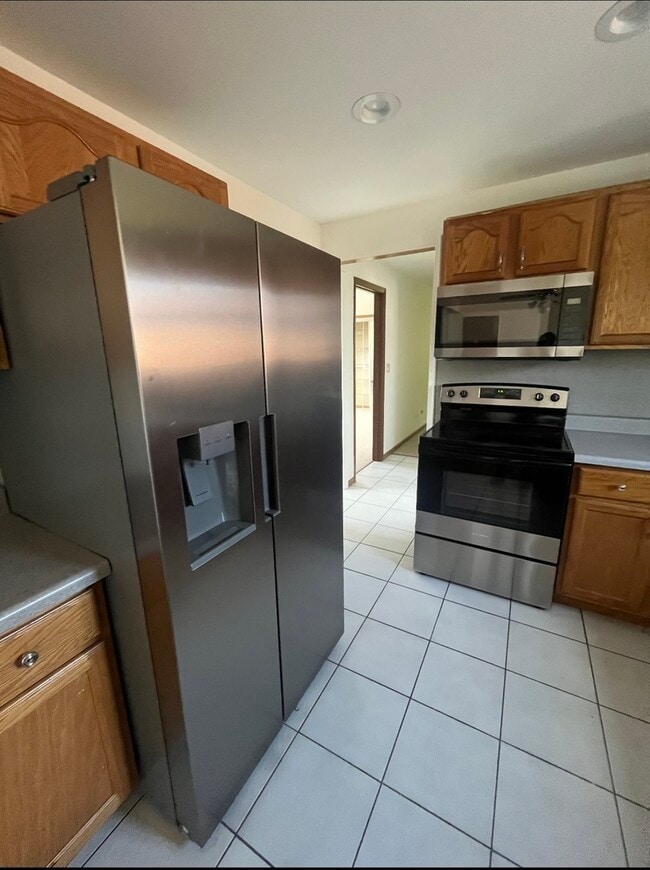 21W276 Tee Ln in Itasca, IL - Building Photo - Building Photo