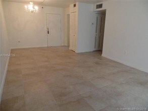 1623 Collins Ave-Unit -614 in Miami Beach, FL - Building Photo - Building Photo