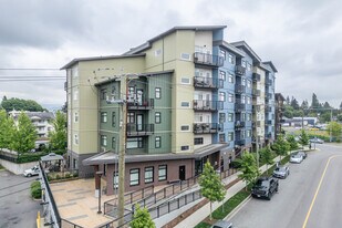 2740 Fuller St in Abbotsford, BC - Building Photo