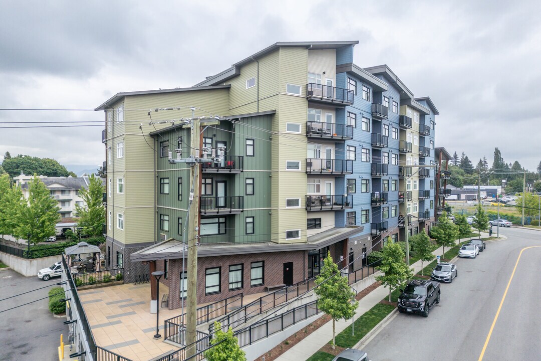 2740 Fuller St in Abbotsford, BC - Building Photo