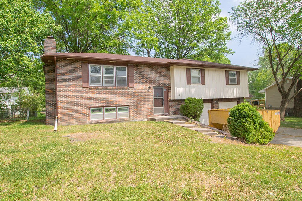 410 Brewer Dr in Columbia, MO - Building Photo
