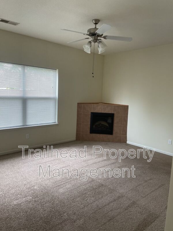 1507 NE Erin Ct in Grain Valley, MO - Building Photo - Building Photo