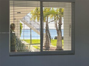 1750 S Treasure Dr in North Bay Village, FL - Building Photo - Building Photo