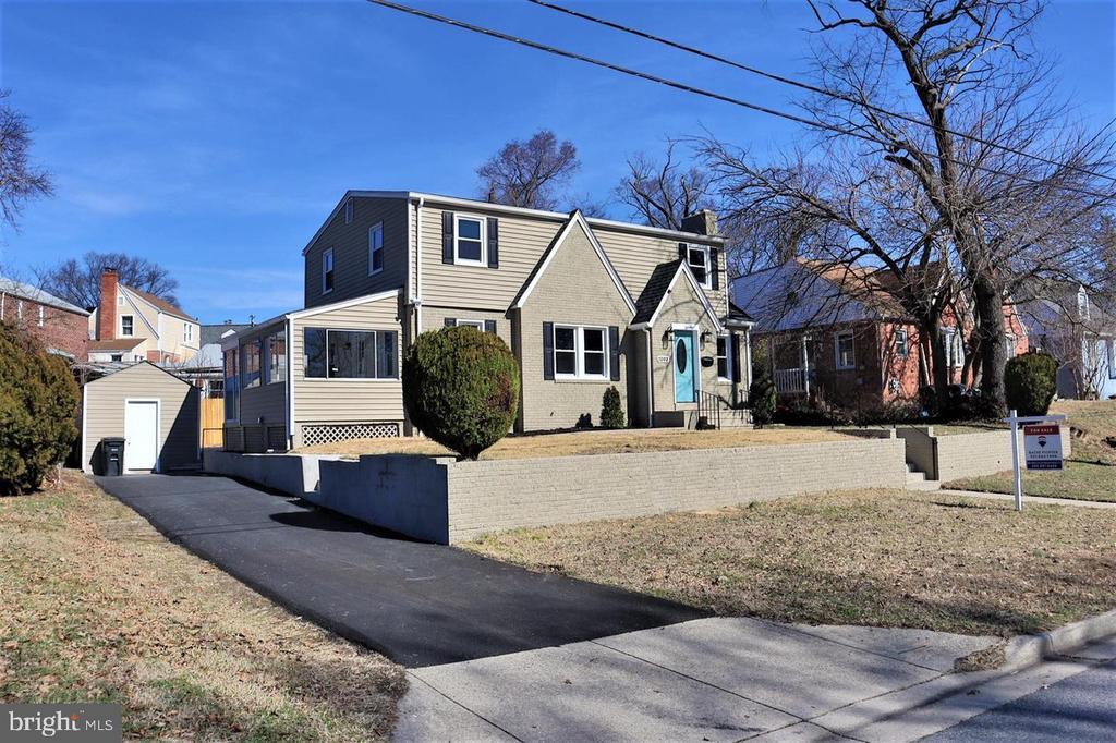 1202 Parker Ave in Hyattsville, MD - Building Photo