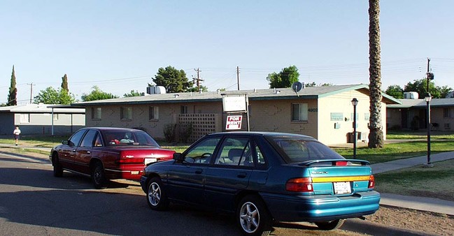 Mountain View Manor in Phoenix, AZ - Foto de edificio - Building Photo