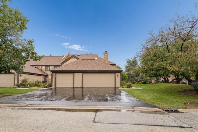 1410 Fairfax Ln in Buffalo Grove, IL - Building Photo - Building Photo