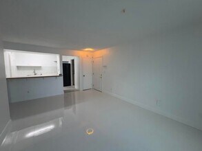 2319 N Congress Ave in Boynton Beach, FL - Foto de edificio - Building Photo