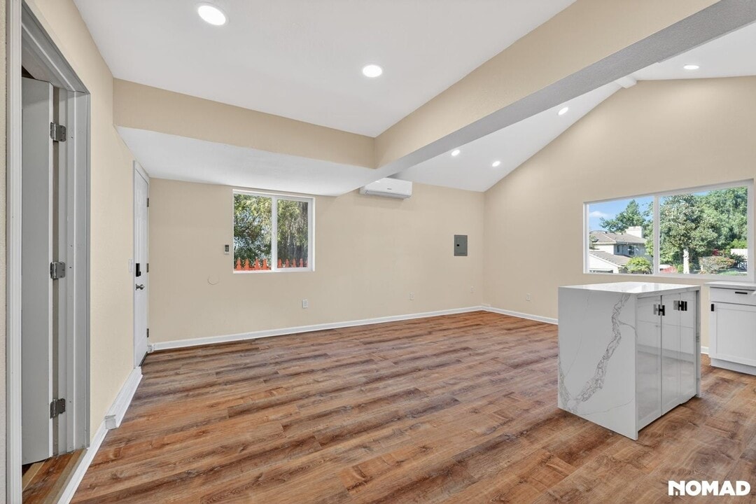 337 Apollo Dr in Vista, CA - Building Photo