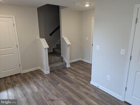 11 Short Br Dr in Ranson, WV - Building Photo