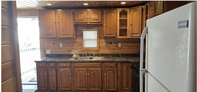 11 Moor St, Unit 2 in Waterville, ME - Building Photo - Building Photo