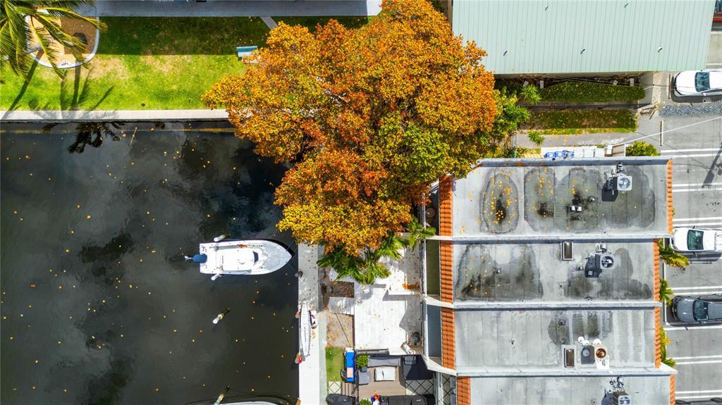 1861 SE 4th St in Pompano Beach, FL - Foto de edificio