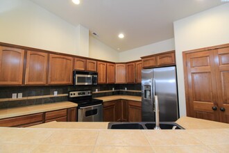 8806 W Skagit Ave in Kennewick, WA - Building Photo - Building Photo