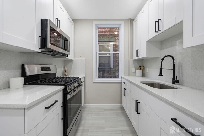 3458 John F. Kennedy Blvd in Jersey City, NJ - Building Photo - Building Photo