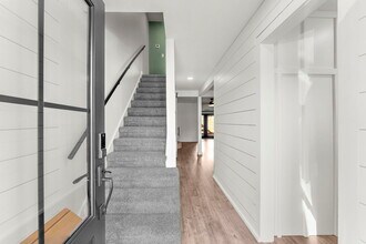 706 Nora Ln in Mount Pleasant, SC - Building Photo - Building Photo