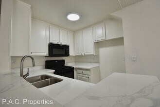 21350 Parthenia St in Los Angeles, CA - Building Photo - Building Photo