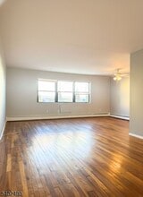 1102 W St Georges Ave in Linden, NJ - Building Photo - Building Photo