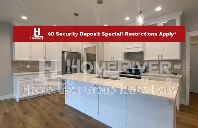 property at 690 Silvermaple Dr