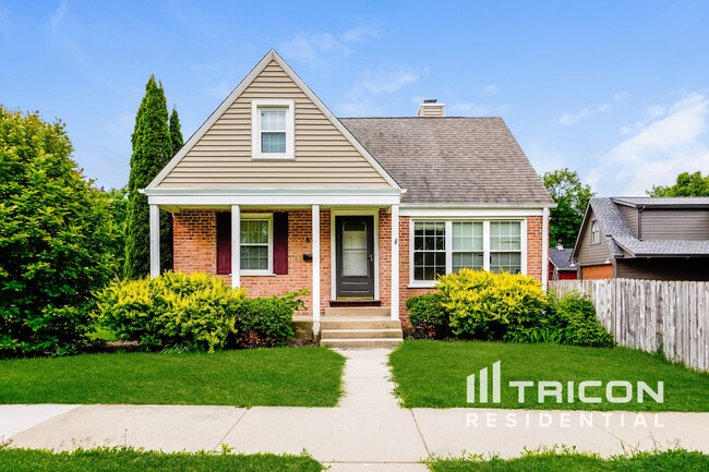 property at 61 E Helen Rd