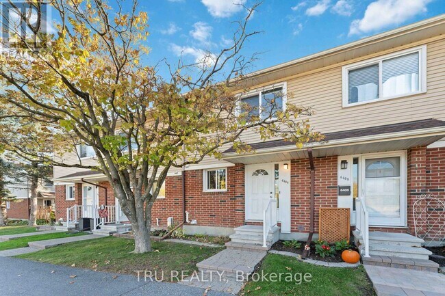 6406 Bilberry Dr in Ottawa, ON - Building Photo - Building Photo