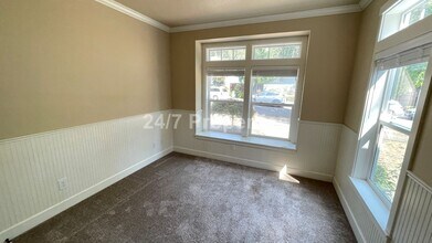 16225 SE Pinot Rd in Milwaukie, OR - Building Photo - Building Photo